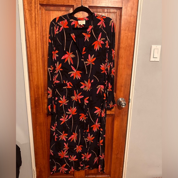 Sezane Vic Dress - Picture 2 of 4